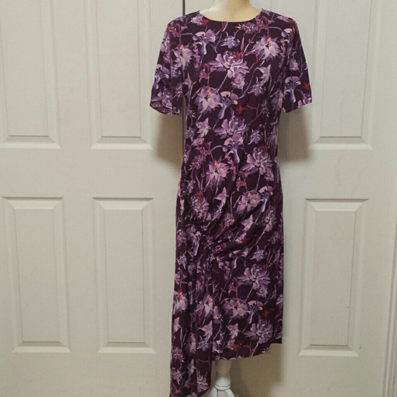 Who What Wear Dresses & Skirts - NWOT Who What Wear floral dress size M